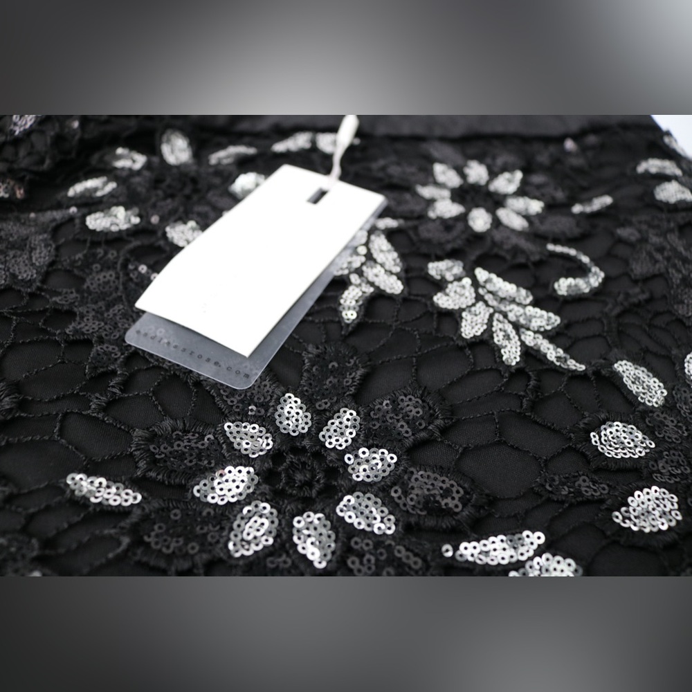 NWT- Endless Rose sequin mini skirt in size large - Picture 5 of 5